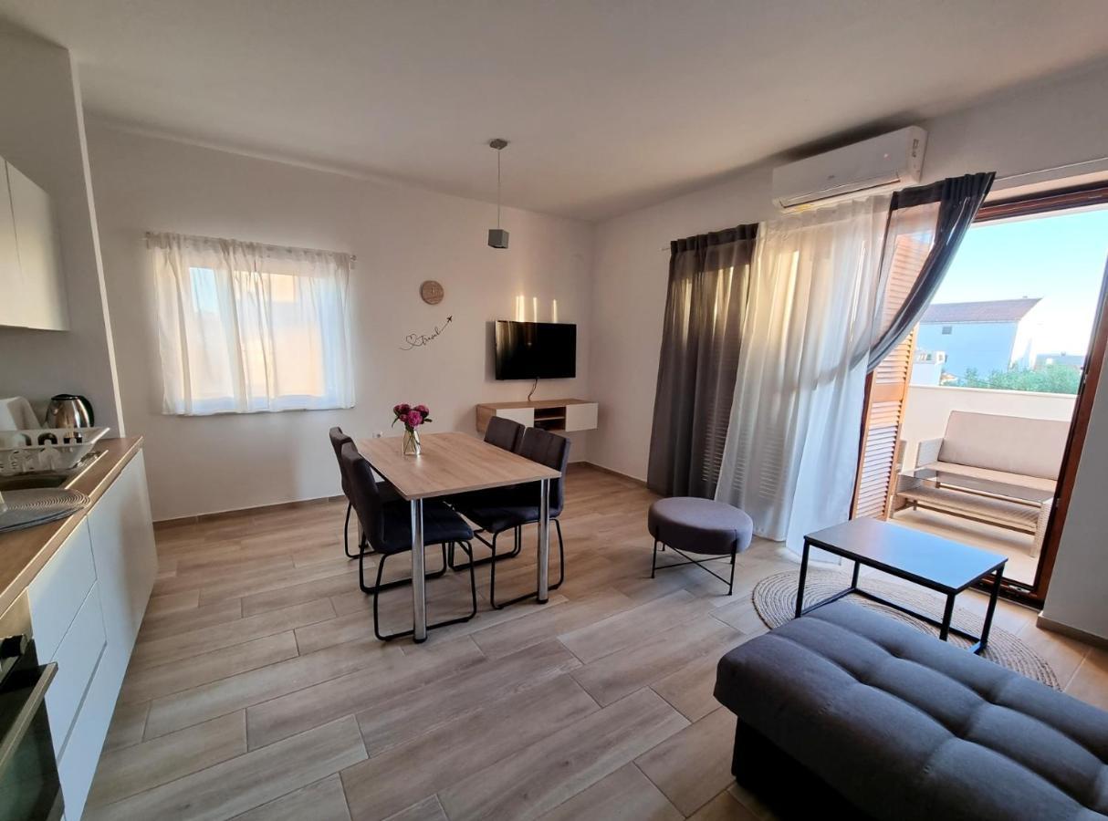 Apartments Leticia วรซี ภายนอก รูปภาพ